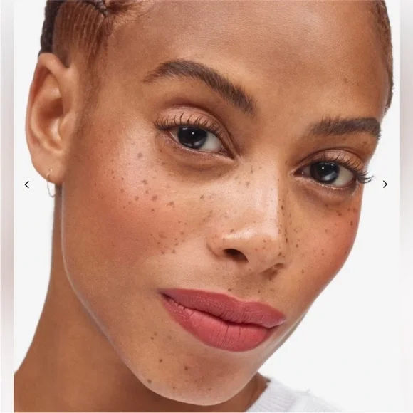 Glossier G Suit Soft Touch Lip Creme - Picture 12 of 16